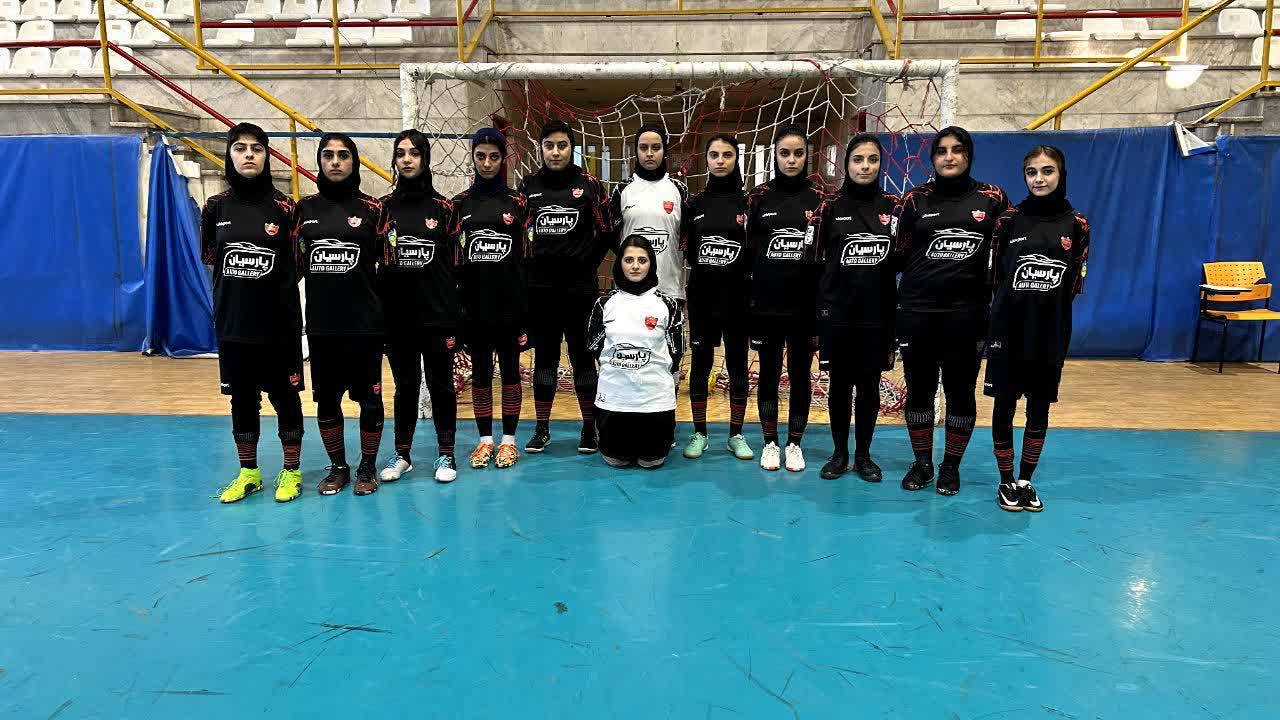 فینال لیگ برتر بزرگسالان بانوان هیأت فوتبال شهرستان اصفهان برگزار شد