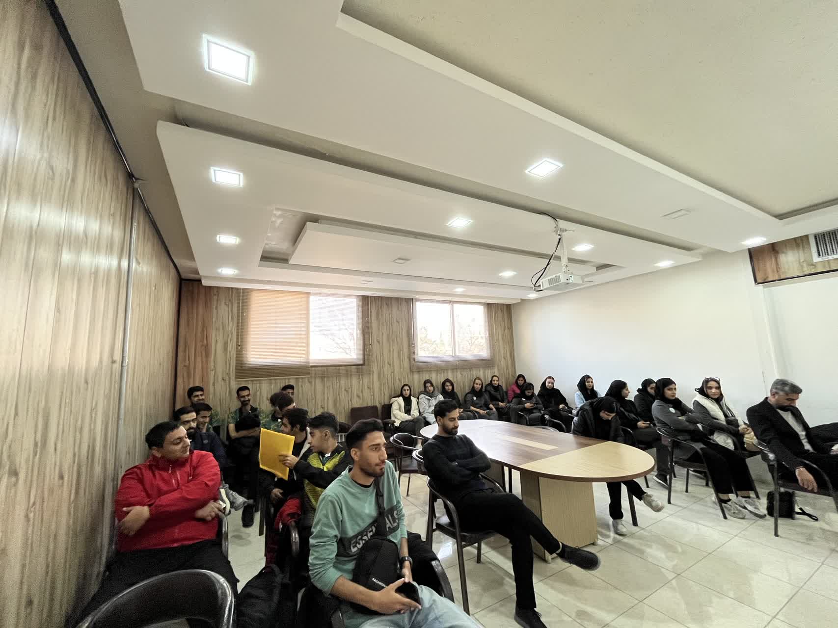 گامی نو برای ارتقای داوری فوتسال: پودمان تخصصی داوران پایه در اصفهان برگزار شد